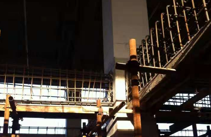 西安一厂房梁柱截面加大施工